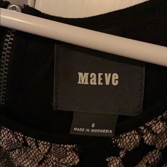 Anthropologie Maeve Lace Sleeved Dress size 6 - Picture 6 of 6